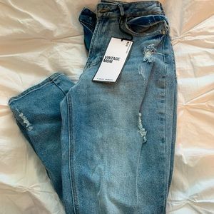 NWT VINTAGE KNEE-RIPPED MOM JEANS